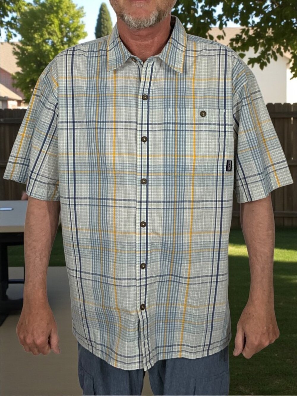 Patagonia Short Sleeved Puckerware Shirt L Button Down Blue Plaid